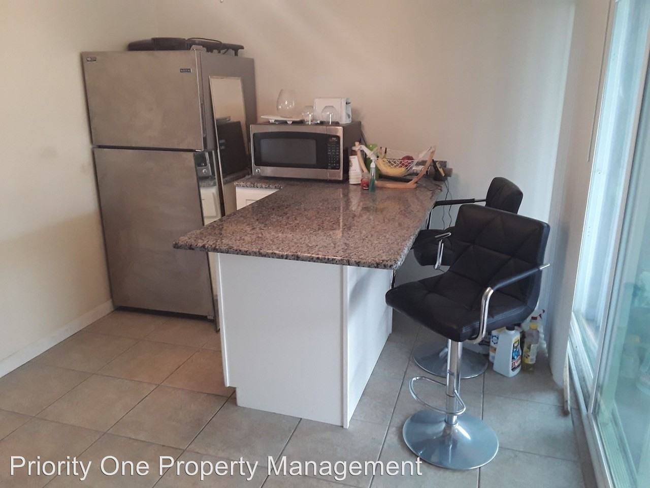 2211 N Campbell St - Photo 2 of 30