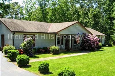 139 Phyllislea Dr - Photo 2 of 16