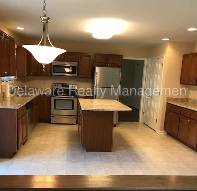 20 Beech Hill Dr - Photo 2 of 18