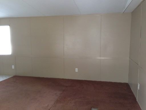 612 N Main St - Photo 2 of 4