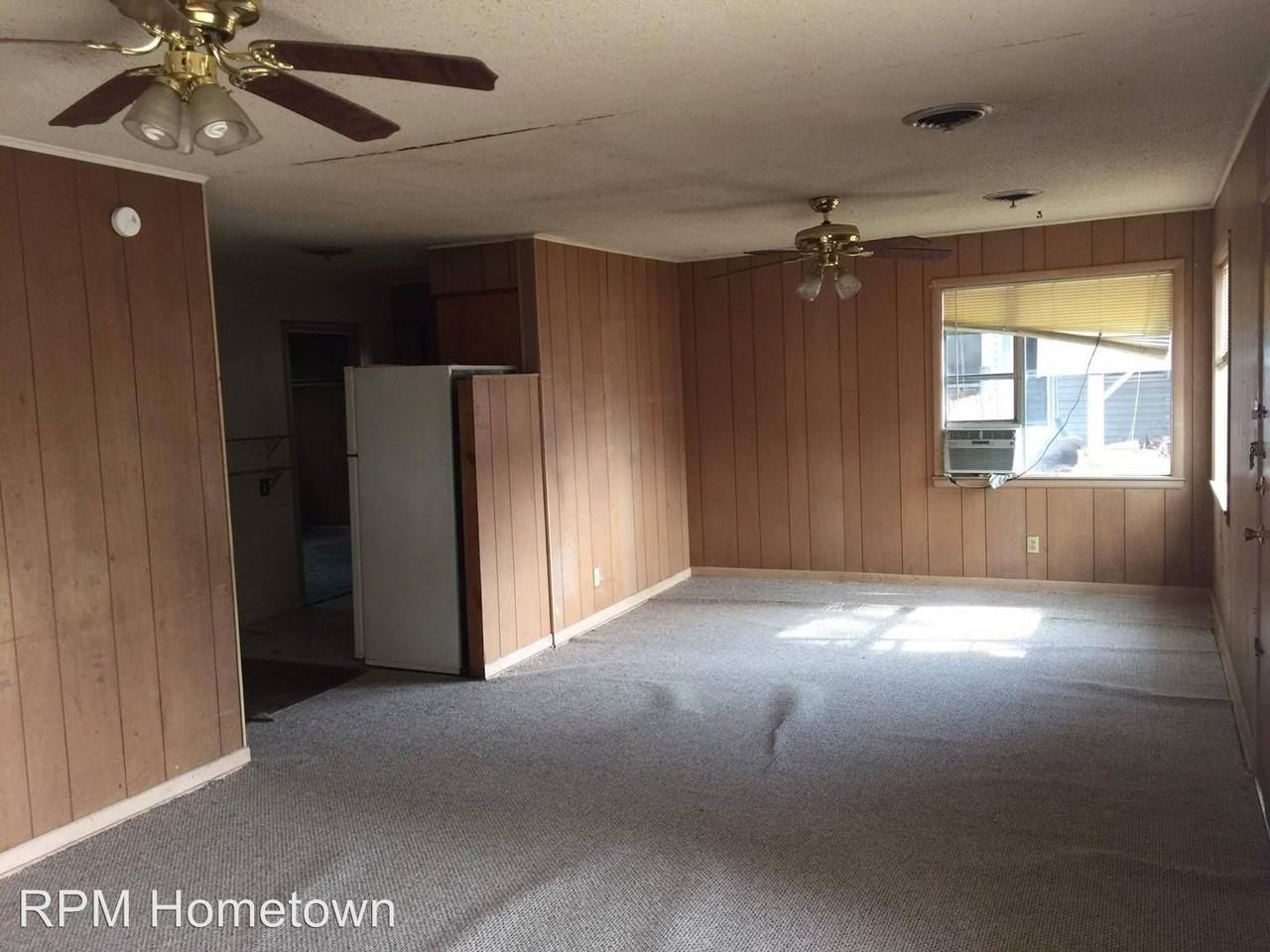 906 Rector St - Photo 2 of 11