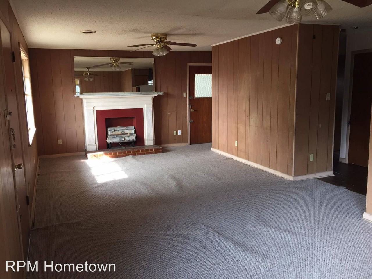 906 Rector St - Photo 3 of 11