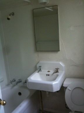 2155 California St - Photo 2 of 3