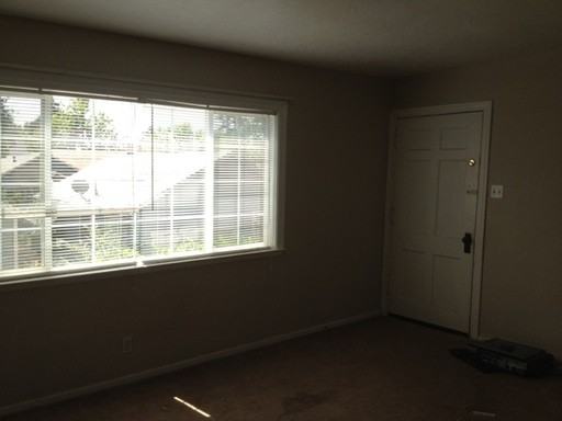 1019 West St - Photo 2 of 10