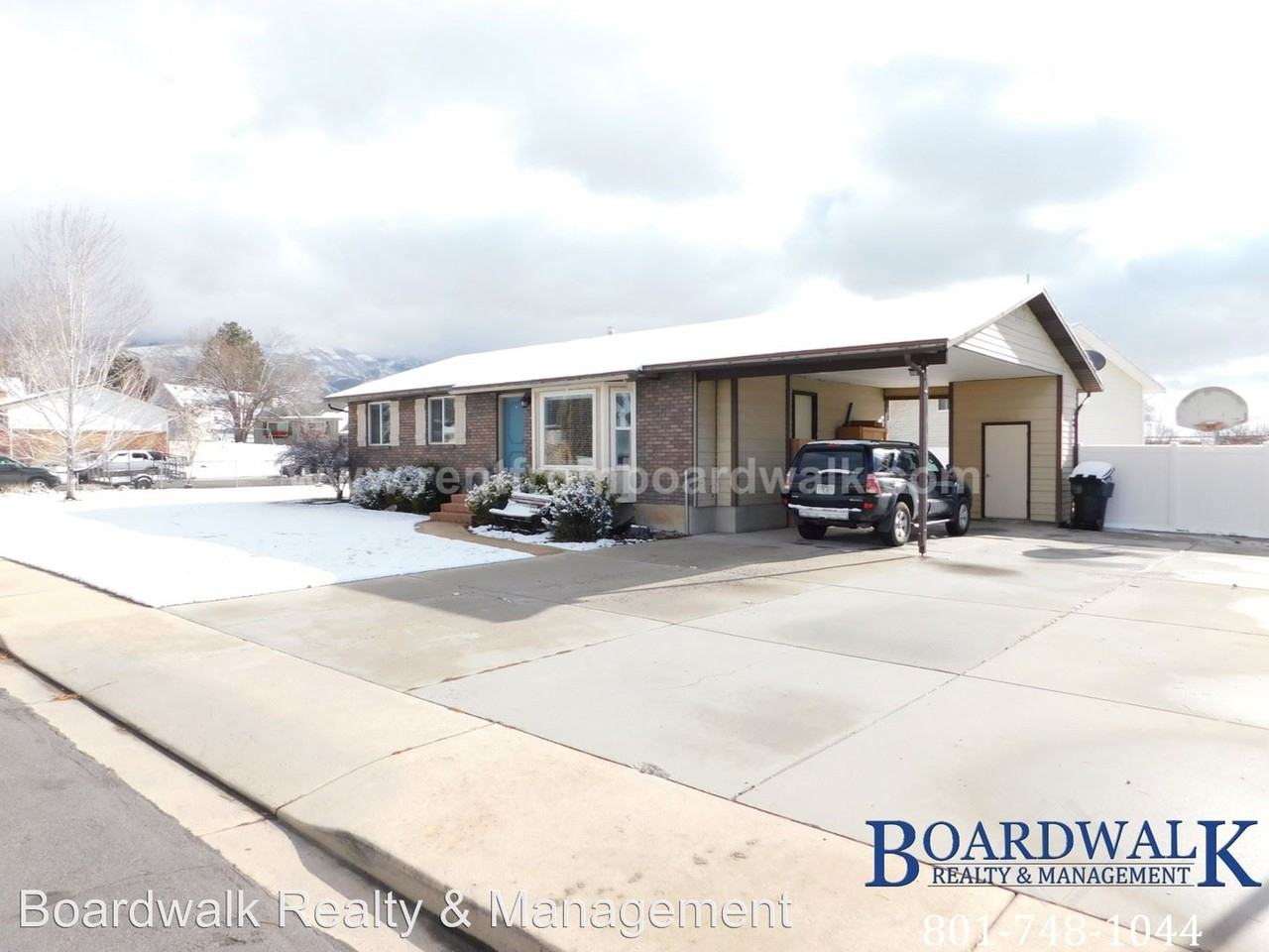 832 E 1030 N St - Photo 3 of 43