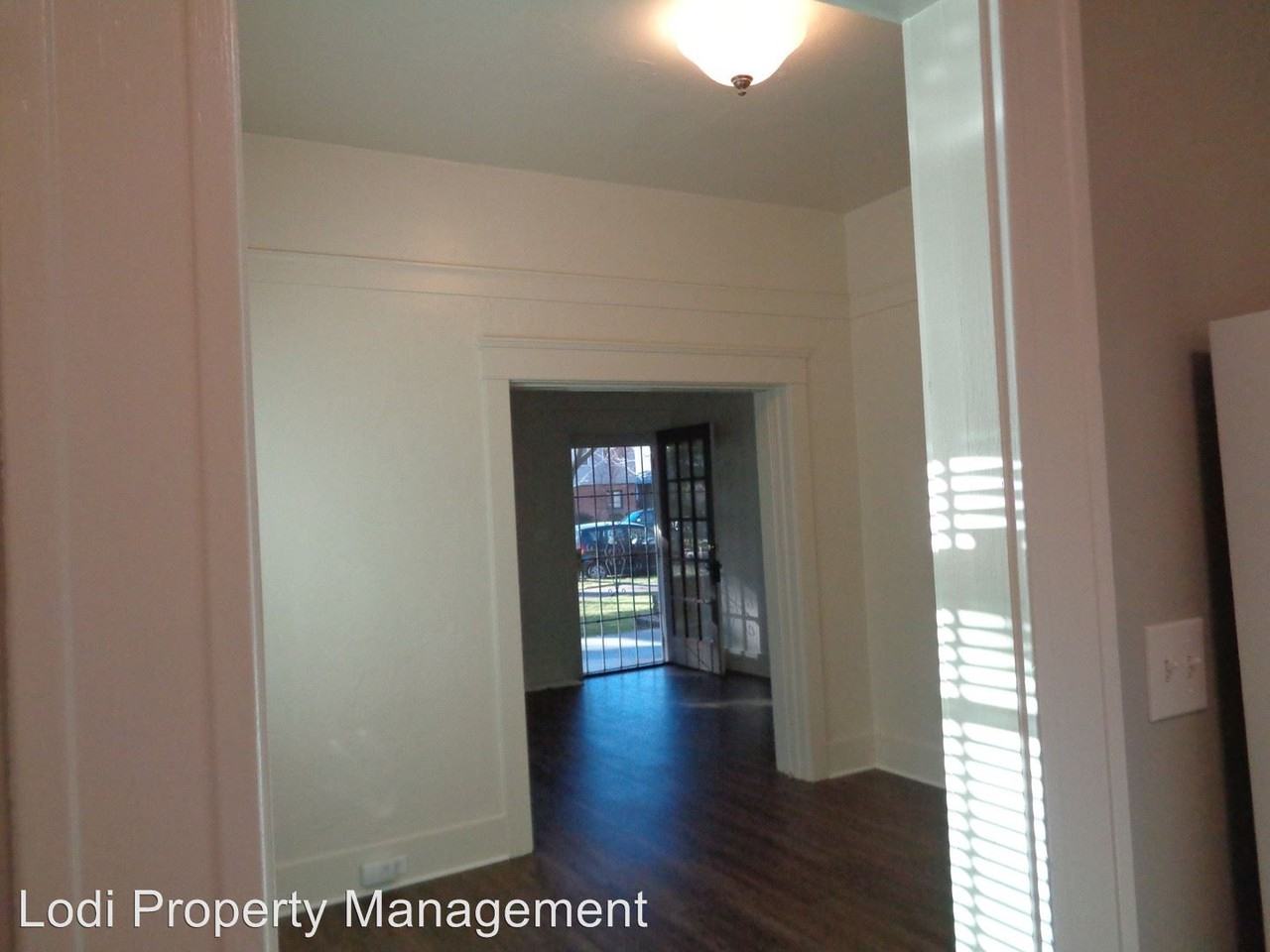 405 W Walnut - Photo 2 of 16