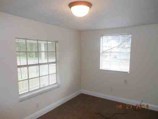 2722 W Yonge St - Photo 3 of 19