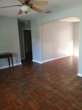 121 Auburn Dr - Photo 3 of 10