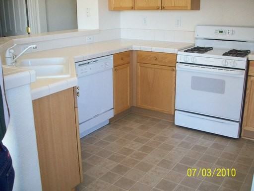 267 Bartmess Blvd - Photo 3 of 6