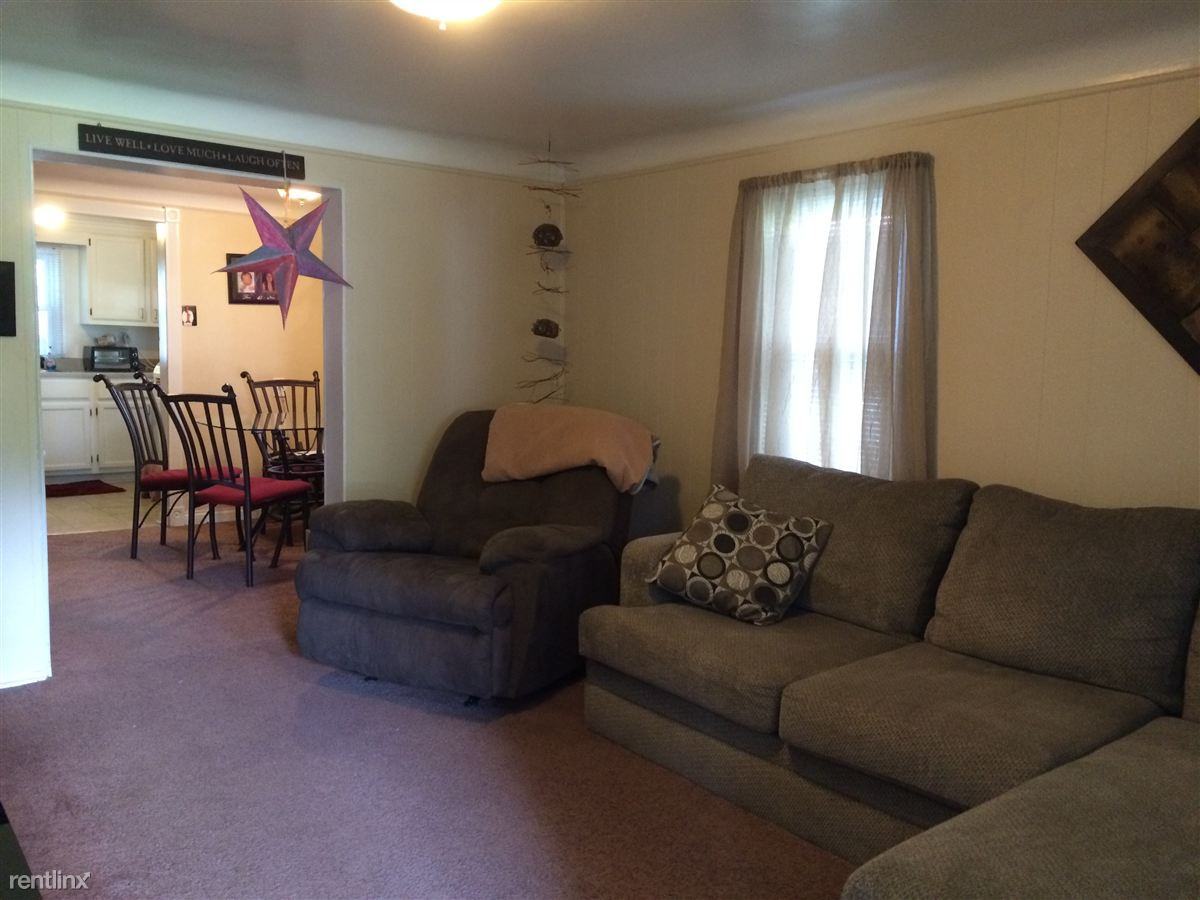 1353 S Linville Ave - Photo 2 of 5