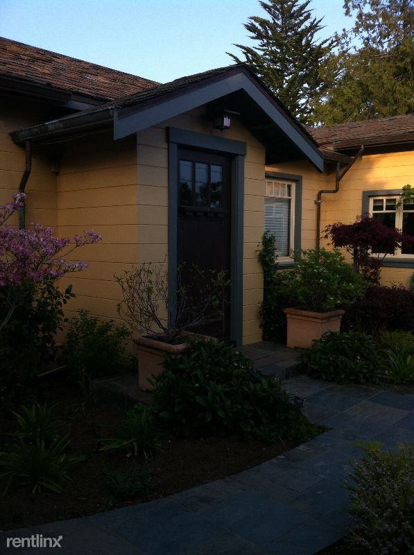 798 Creston Rd - Photo 2 of 10