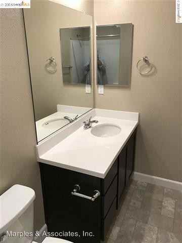 737 Jennifer St - Photo 2 of 32