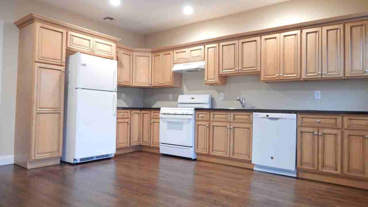 2621 Riverside Ave - Photo 3 of 18