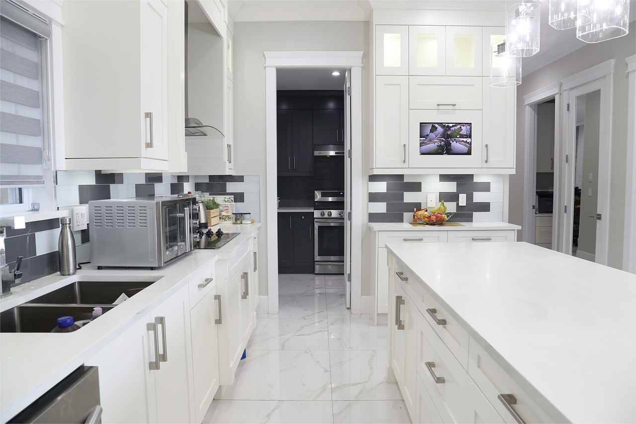 12547 68 Avenue - Photo 2 of 12