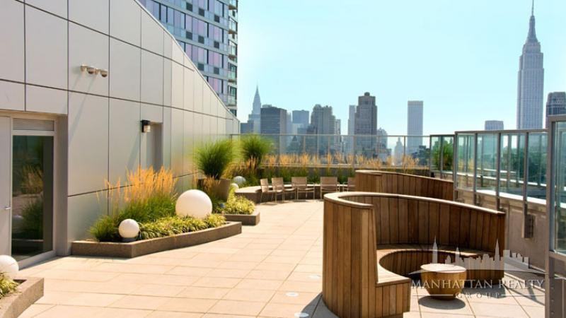 W 37th St #212 - Photo 5 of 6