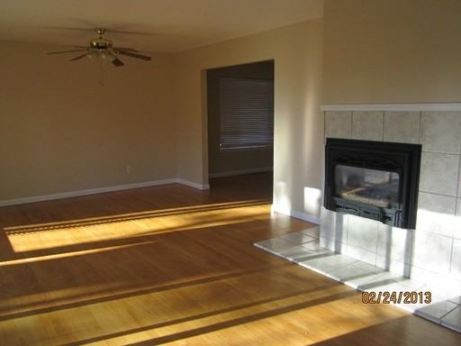 447 Golden Oak Dr - Photo 3 of 6