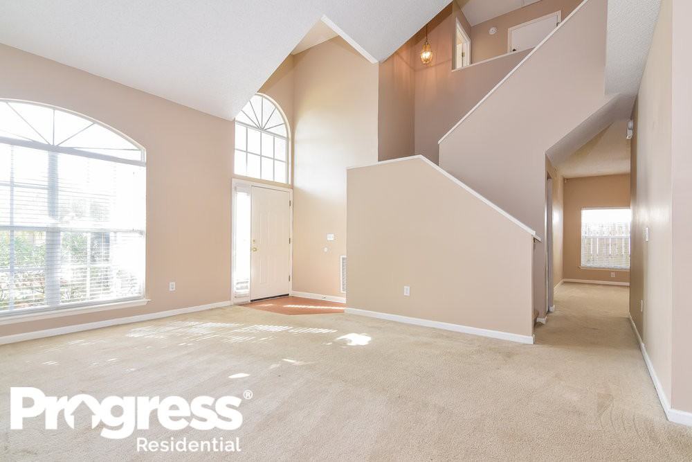 11328 Clayridge Dr - Photo 3 of 15