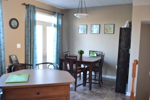 43 Merion Cir - Photo 2 of 8