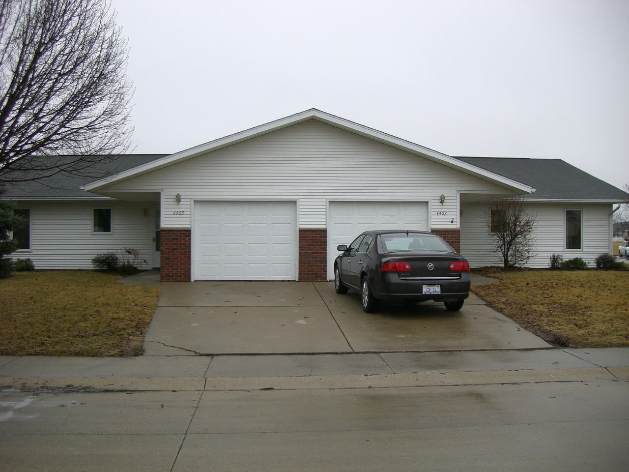 4405 Trevi Drive - Photo 2 of 19