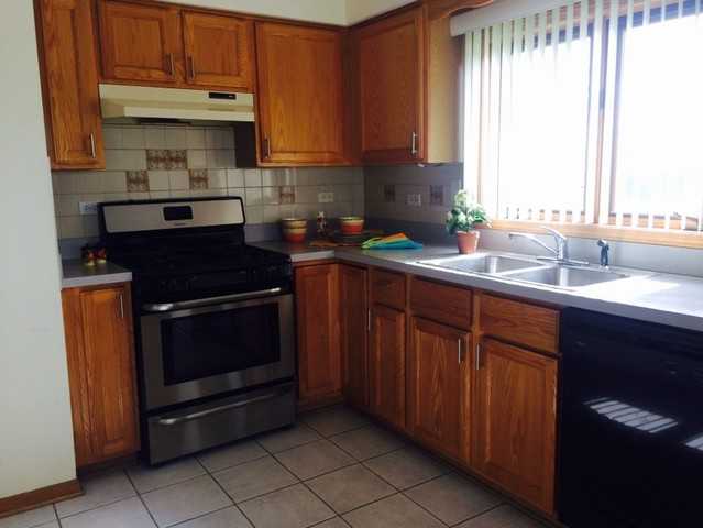 6889 W 79th St #3W - Photo 2 of 6