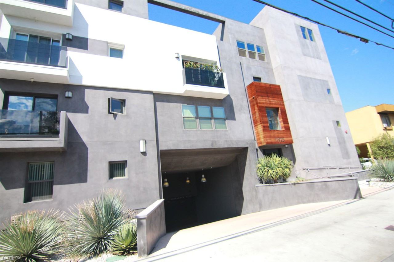 11925 Kling St - Photo 3 of 27