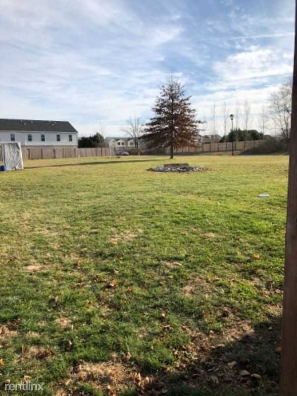 11909 Winchester Ave - Photo 3 of 3