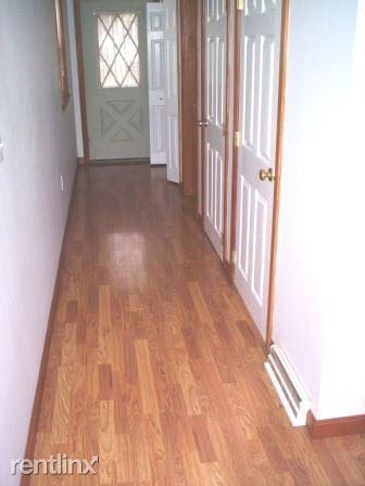 20 Leah Dr - Photo 3 of 8