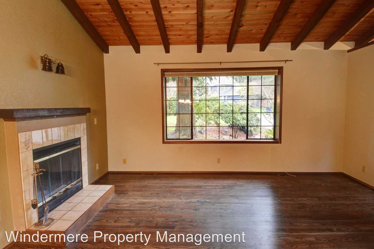 9631 50th Pl W - Photo 3 of 18