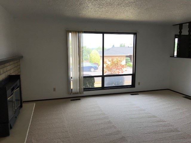 15904 NE Siskiyou St - Photo 2 of 9