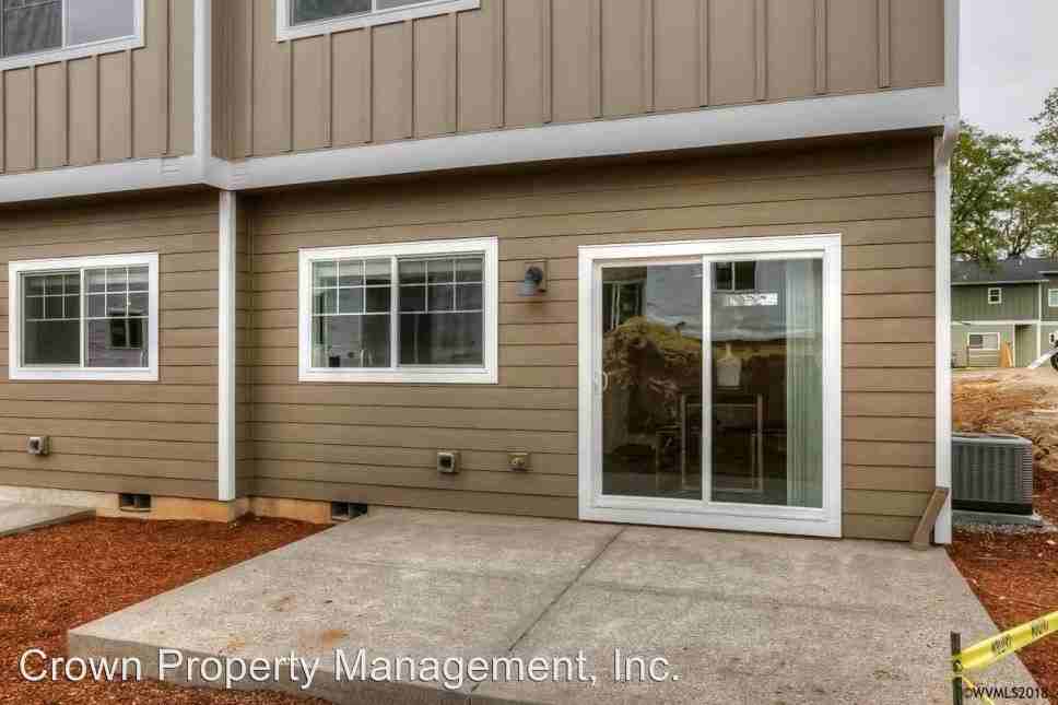 5703-5705 Honey Bee St S - Photo 3 of 21