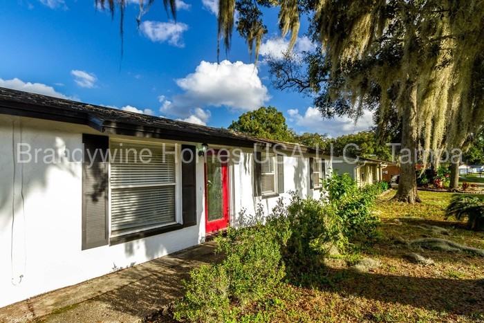 3613 Wisperbreath Ln - Photo 2 of 30