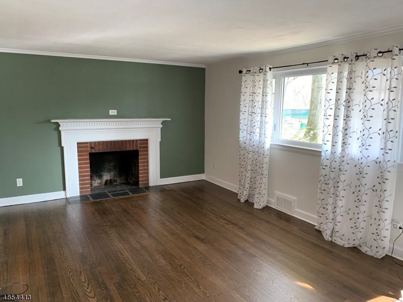 87 Denham Rd - Photo 3 of 17