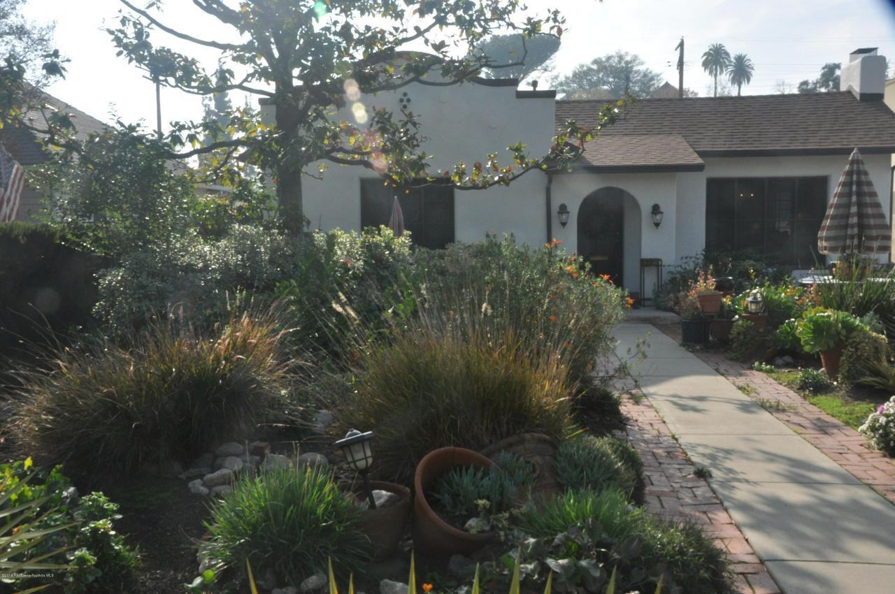 58 Arlington Dr - Photo 2 of 20