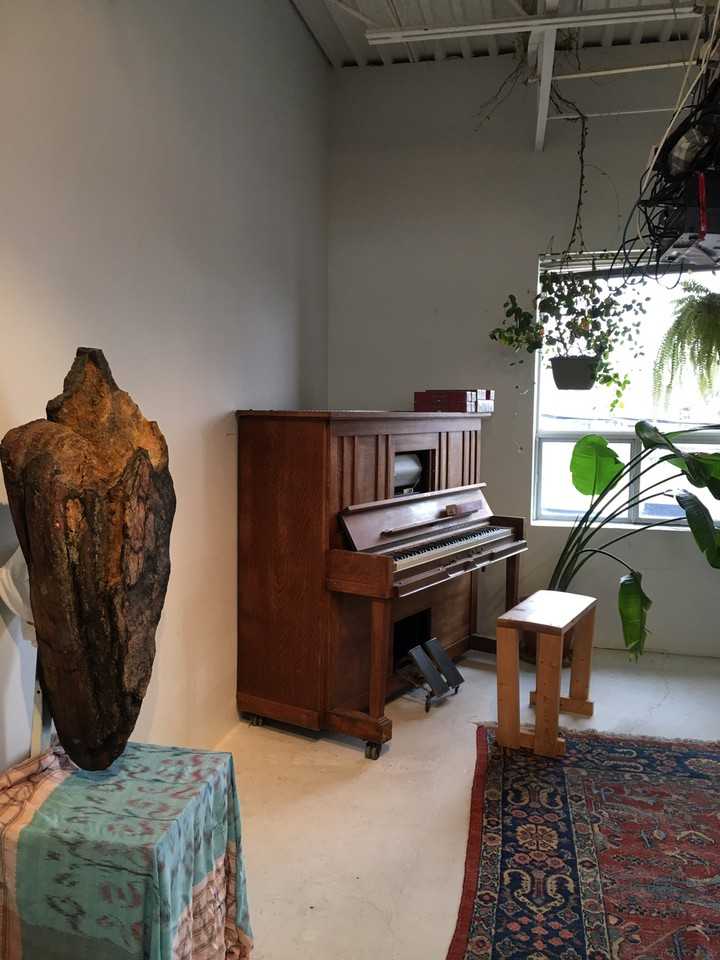 142 Cawthra Ave - Photo 3 of 9