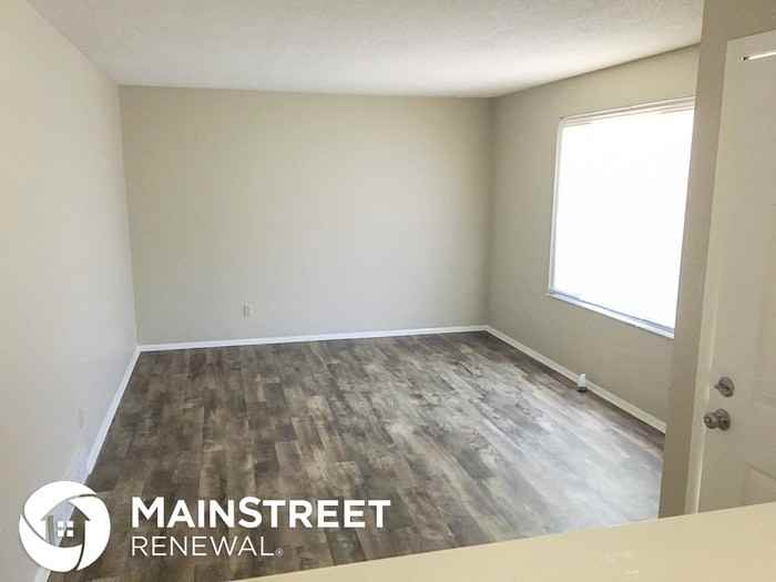 5885 Glennon Dr - Photo 2 of 12