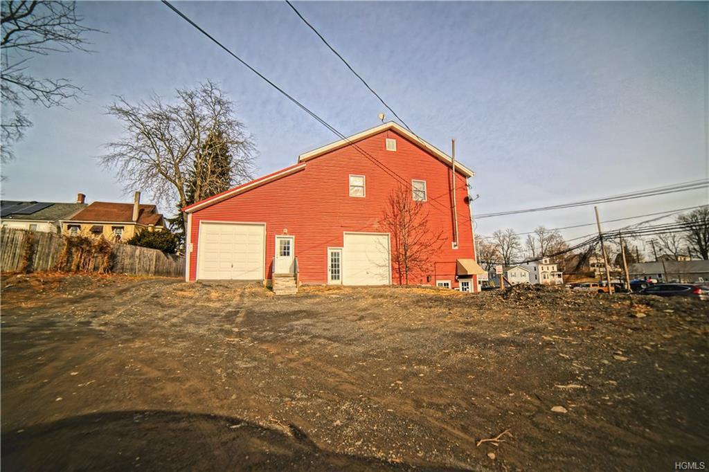 24 Railroad Ave - Photo 2 of 10