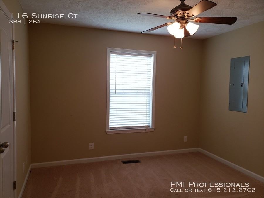 116 Sunrise Ct - Photo 3 of 12