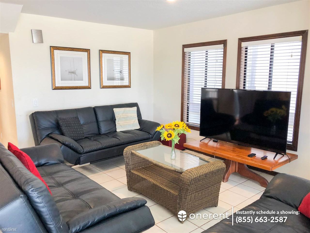 2645 Ocean Front Walk - Photo 3 of 12