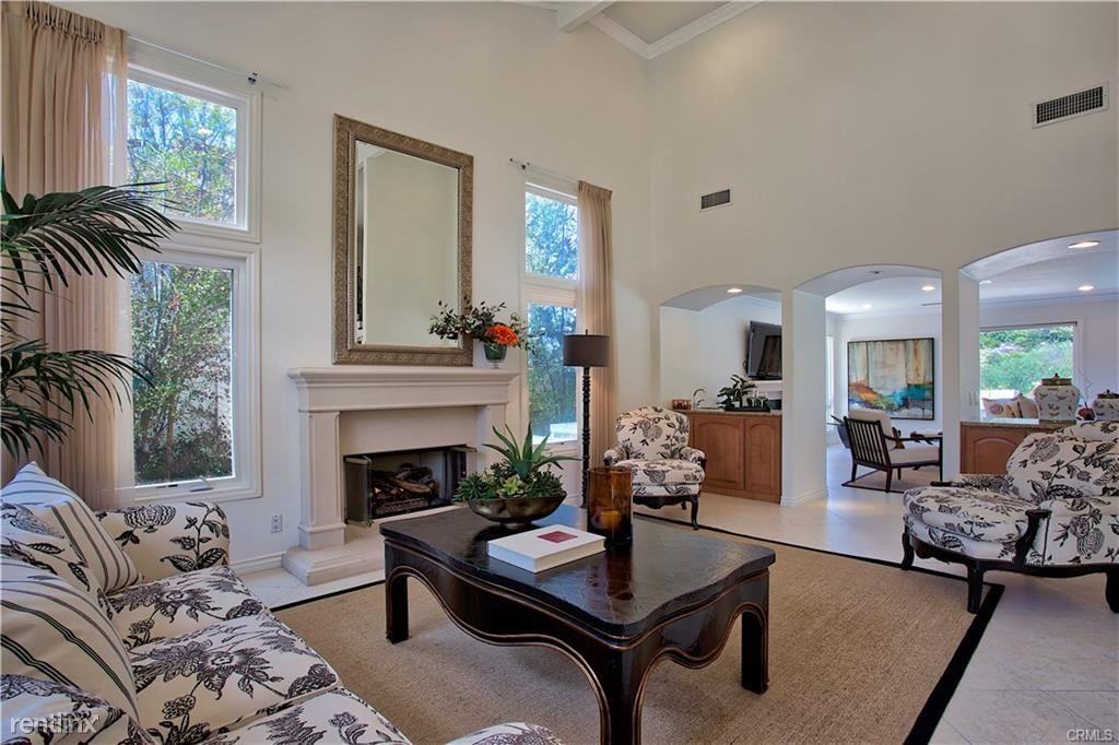 22 Mission Bay Dr - Photo 3 of 37