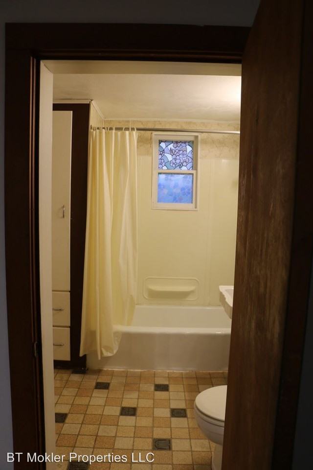 919 Wright St - Photo 3 of 7