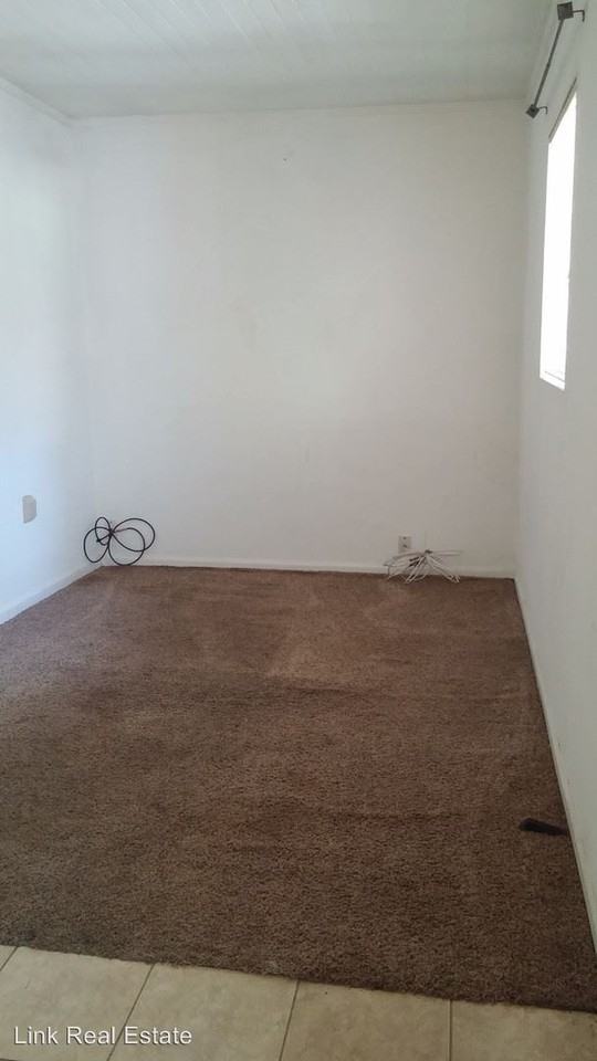 6084  B Street - Photo 3 of 16