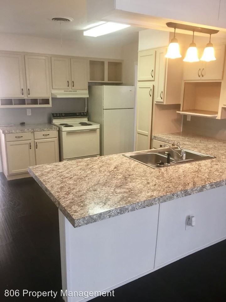 4306 47th St - Photo 2 of 10