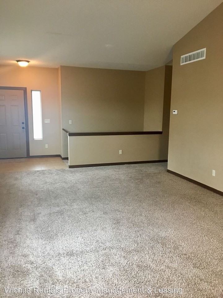 12612 Wilsongreen - Photo 2 of 14