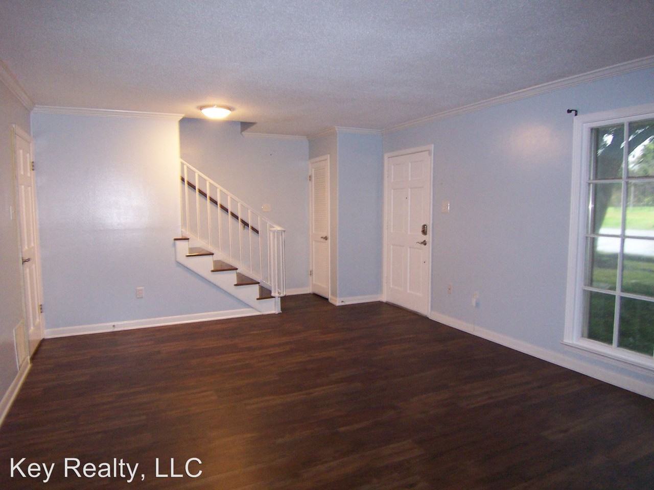 1253 Heyman Ln - Photo 2 of 12