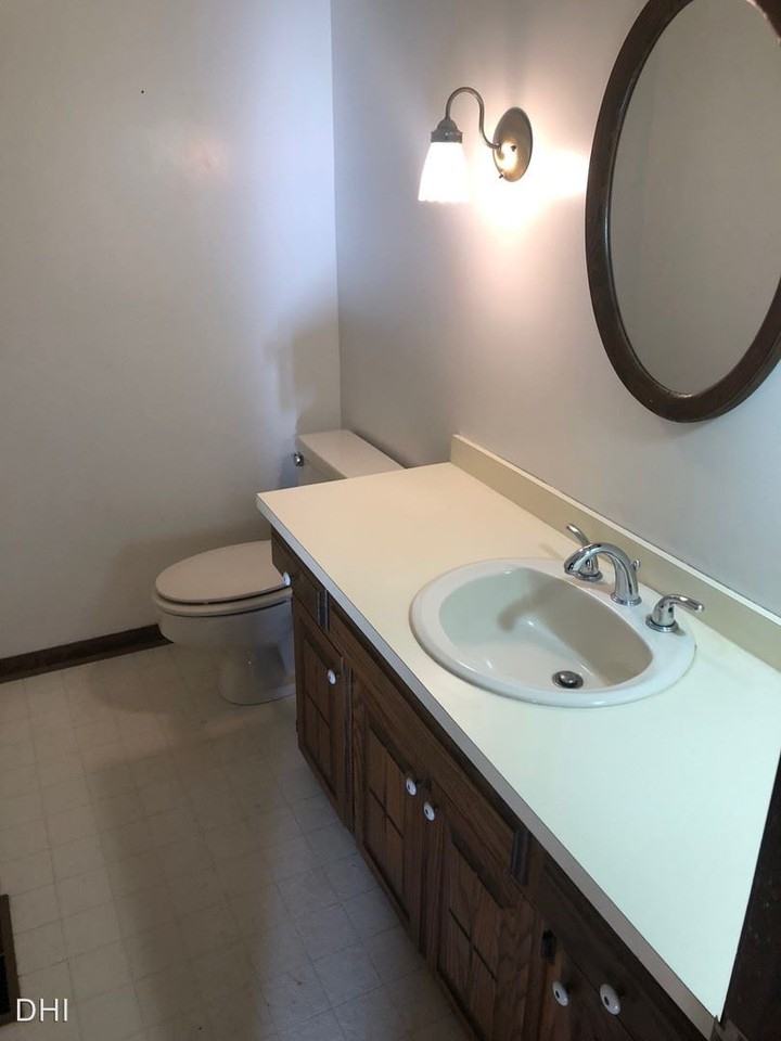 8110 Lea Rae Pl - Photo 2 of 12