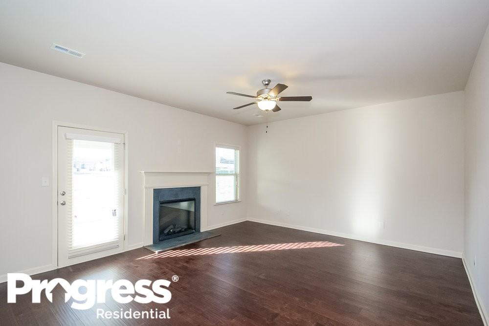 3200 Puritan Way - Photo 3 of 18