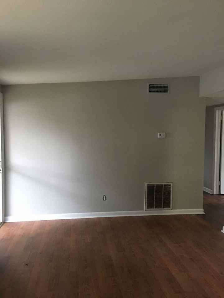 1220 E 60th St - Photo 2 of 7