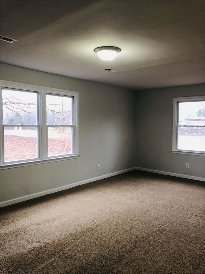 6956 Sunset Rd - Photo 3 of 18