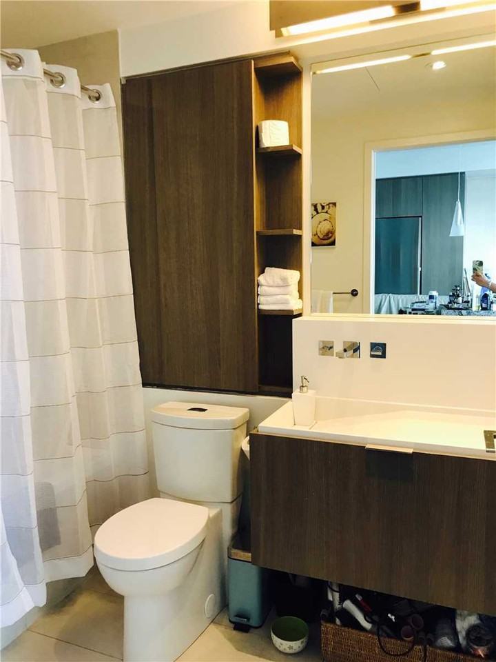 101 Charles Street East - Photo 2 of 8