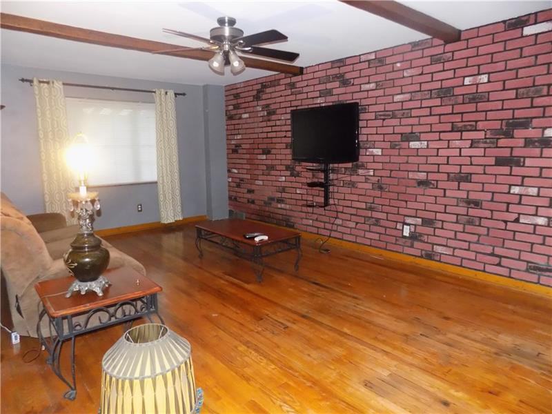 314 Lafayette Ave - Photo 3 of 11